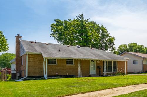 425 S Clarendon, Addison, IL 60101