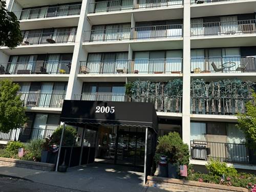 2005 S Finley Unit 203, Lombard, IL 60148