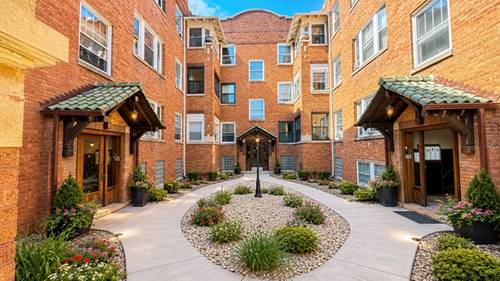 4830 W Belle Plaine Unit 1, Chicago, IL 60641