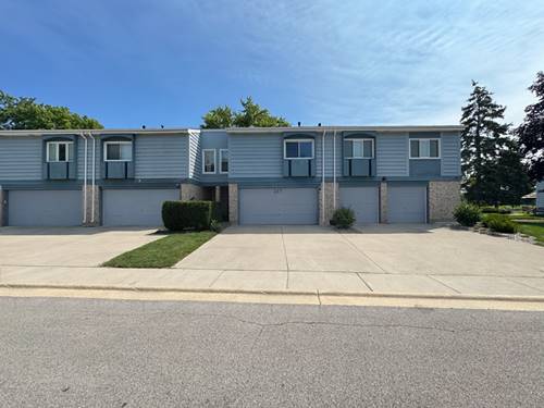 217 Lake Shore, Bloomingdale, IL 60108