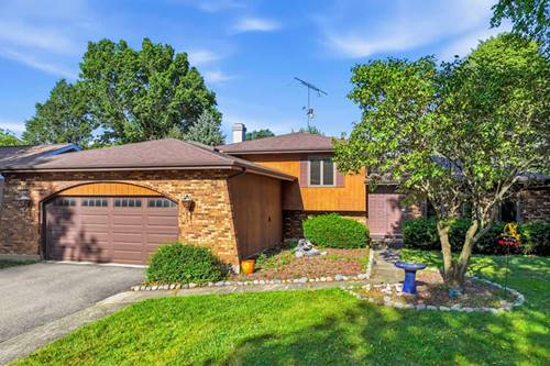 915 Carriage, Algonquin, IL 60102