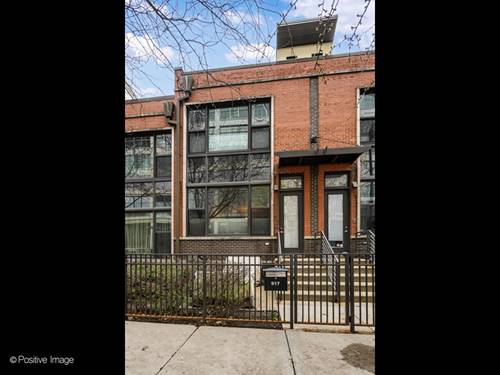 917 N Kingsbury, Chicago, IL 60610