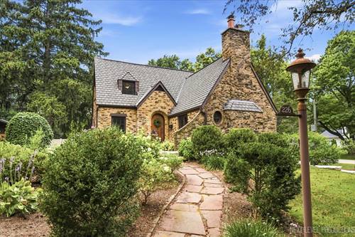 226 Grant, Geneva, IL 60134