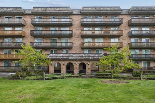8025 Woodglen Unit 403, Downers Grove, IL 60516