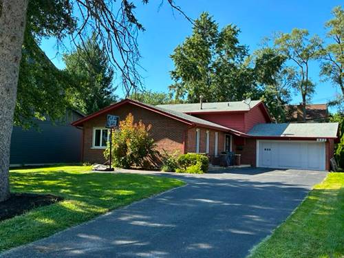633 E 8th, Naperville, IL 60563
