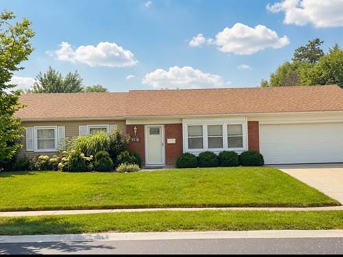 1316 Chalfont, Schaumburg, IL 60194