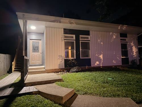 121 Oak, Dekalb, IL 60115