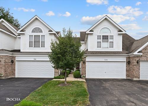 708 Citadel, Westmont, IL 60559