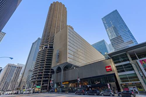 300 N State Unit 2125, Chicago, IL 60654