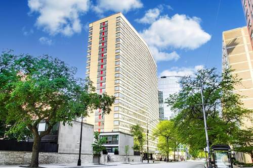 2930 N Sheridan Unit 702, Chicago, IL 60657