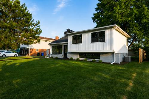 1707 W Martin, Mount Prospect, IL 60056