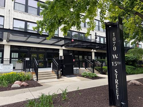 1070 W 15th Unit 204, Chicago, IL 60608
