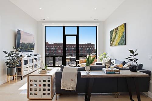 2405 W Iowa Unit 402, Chicago, IL 60622