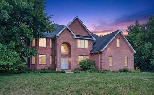 1605 Myrtle Park, Roselle, IL 60172