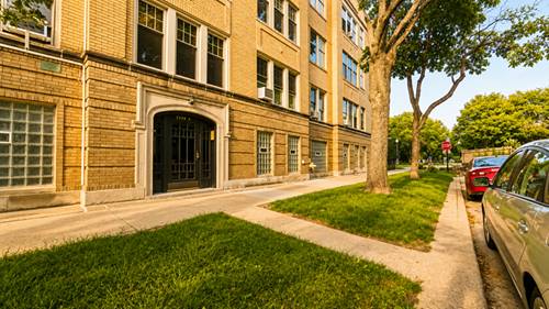 2208 W Winnemac Unit APT2, Chicago, IL 60625