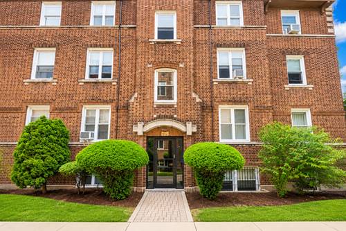 654 W Oakdale Unit 2N, Chicago, IL 60657