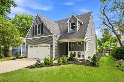722 Center, Geneva, IL 60134
