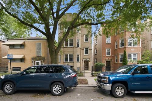 2141 W Arthur Unit 3, Chicago, IL 60645