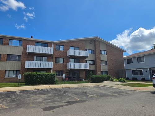 2000 Bayside Unit 304, Palatine, IL 60074