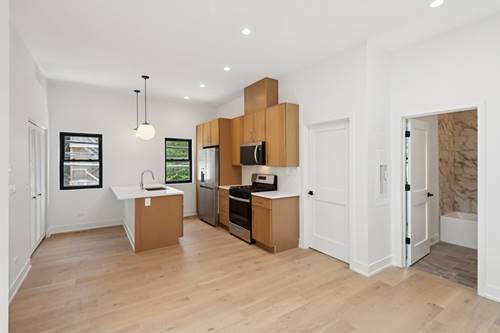 3641 N Wilton Unit CH, Chicago, IL 60613