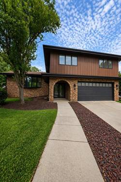 725 N Birchwood, Frankfort, IL 60423