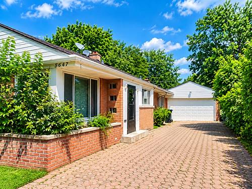 6647 N Lawndale, Lincolnwood, IL 60712