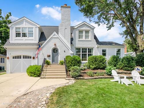 8 Mohawk, Clarendon Hills, IL 60514