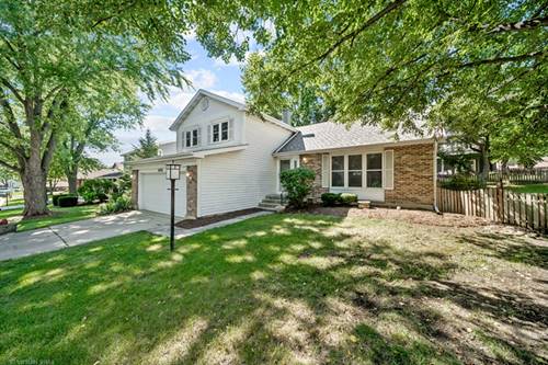 2656 Bloomfield, Lisle, IL 60532