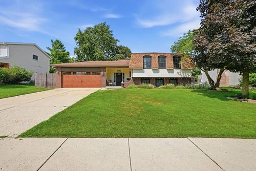 1255 Briarcliffe, Wheaton, IL 60189