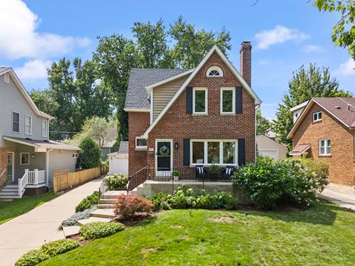810 N Summit, Wheaton, IL 60187