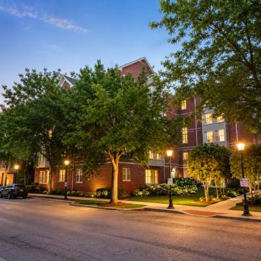 27 E Hattendorf Unit 311, Roselle, IL 60172