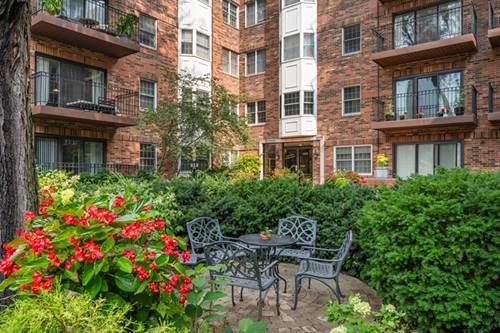 1503 Oak Unit 410, Evanston, IL 60201