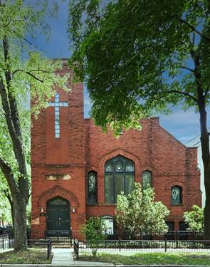 1901 W Cornelia, Chicago, IL 60657