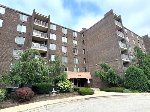 225 S Rohlwing Unit 618, Palatine, IL 60074