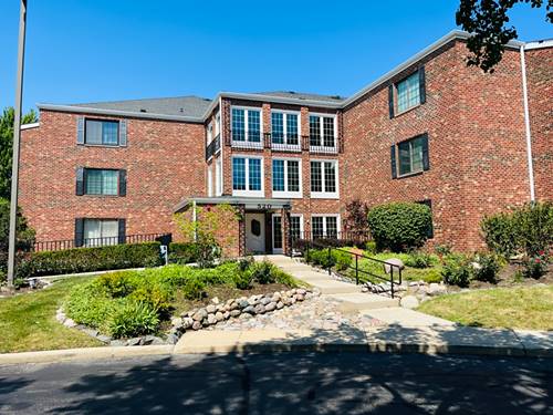 520 Biesterfield Unit 117, Elk Grove Village, IL 60007