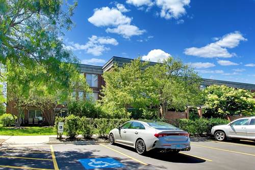 432 Kelburn Unit 121, Deerfield, IL 60015