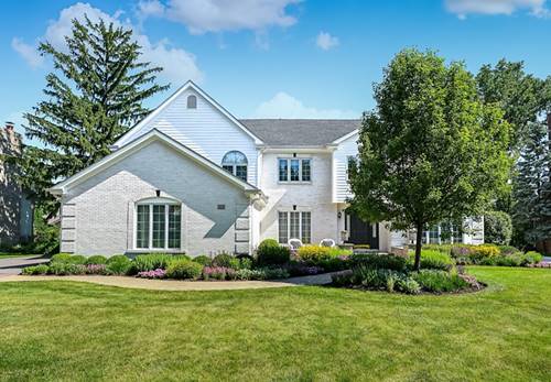 32 Ridgefield, Burr Ridge, IL 60527