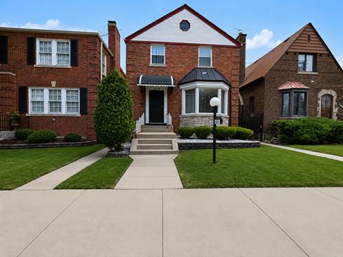 8228 S Paxton, Chicago, IL 60617