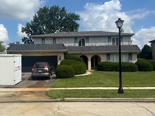 1034 W Compton, Addison, IL 60101