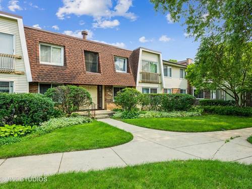 3026 Roberts Unit 8, Woodridge, IL 60517