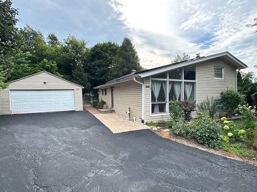 1008 Adams, Carpentersville, IL 60110