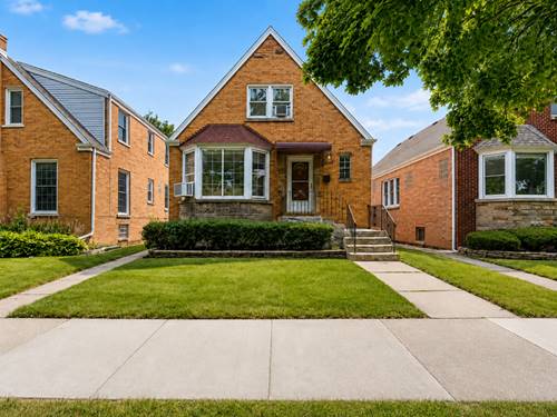 5937 N Medina, Chicago, IL 60646