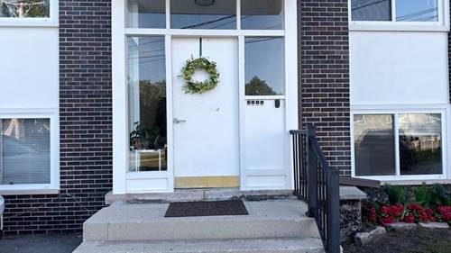 440 Lorraine Unit 2S, Glen Ellyn, IL 60137
