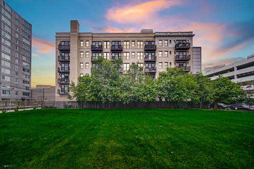 811 W Eastwood Unit 204, Chicago, IL 60640