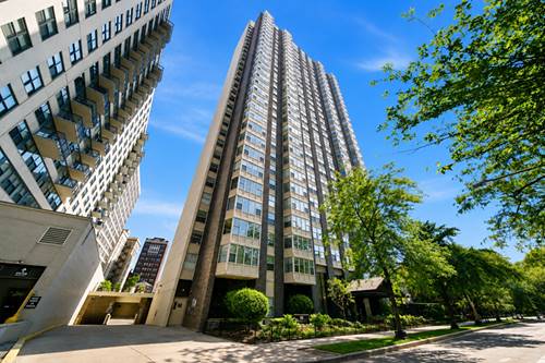 525 W Hawthorne Unit 2004, Chicago, IL 60657