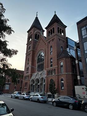 1356 W Chestnut Unit 203, Chicago, IL 60642