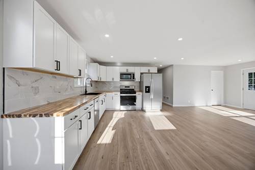 12466 W Blanchard, Beach Park, IL 60087