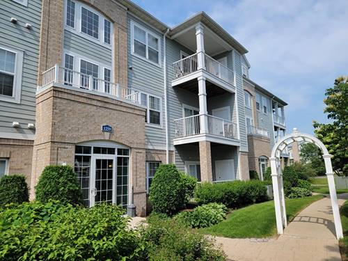 1259 W Lake Unit 206, Addison, IL 60101