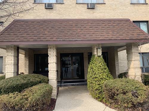 7211 Wolf Unit 412A, Indian Head Park, IL 60525
