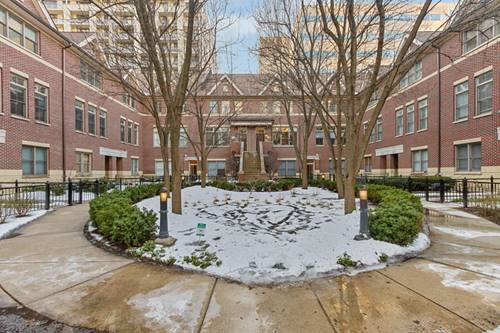 1942 S Prairie Unit 2, Chicago, IL 60616